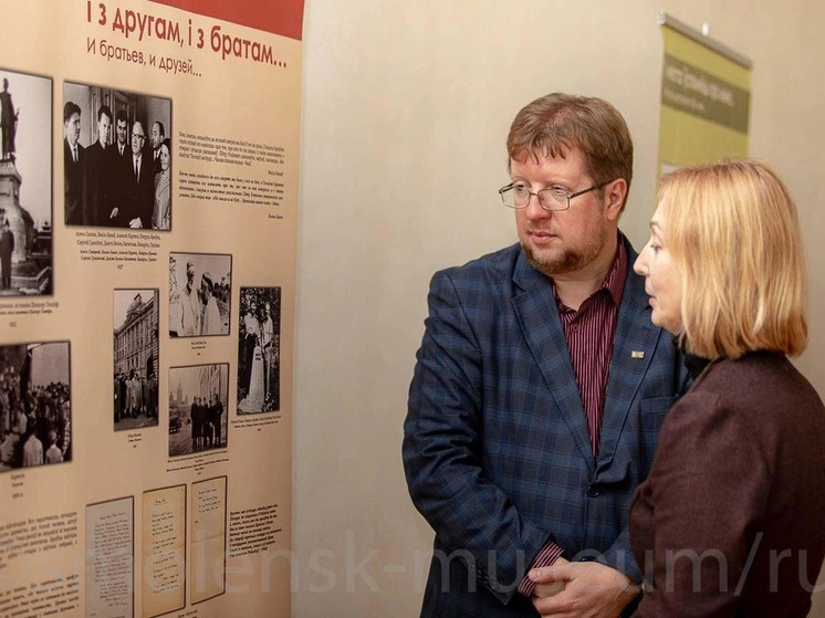 В Историческом музее  открылась планшетная выставка "Петрусь Бровка. Мой ХХ век"