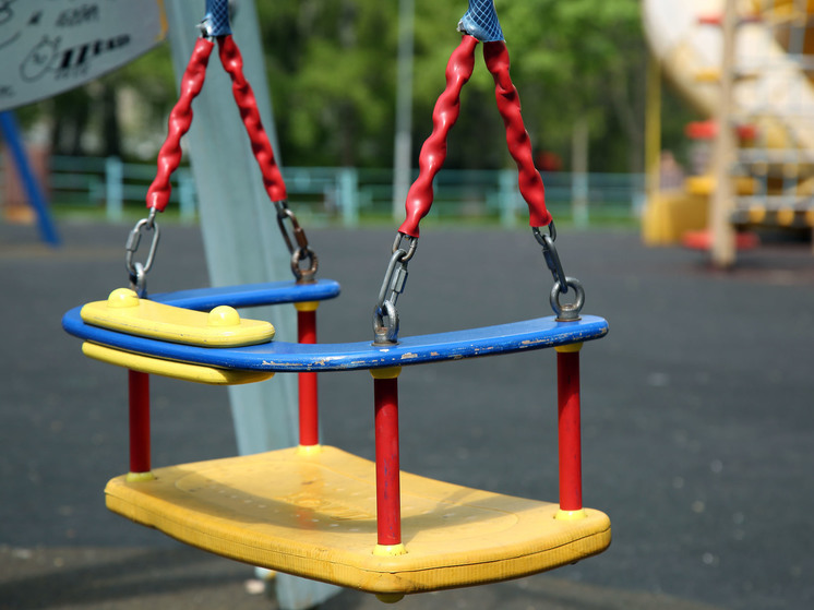 5-летнюю девочку отдала незнакомке воспитатель детсада в Лобне