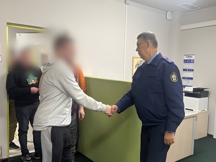 Глава следкома Ленобласти провел прием участников СВО и их родственников