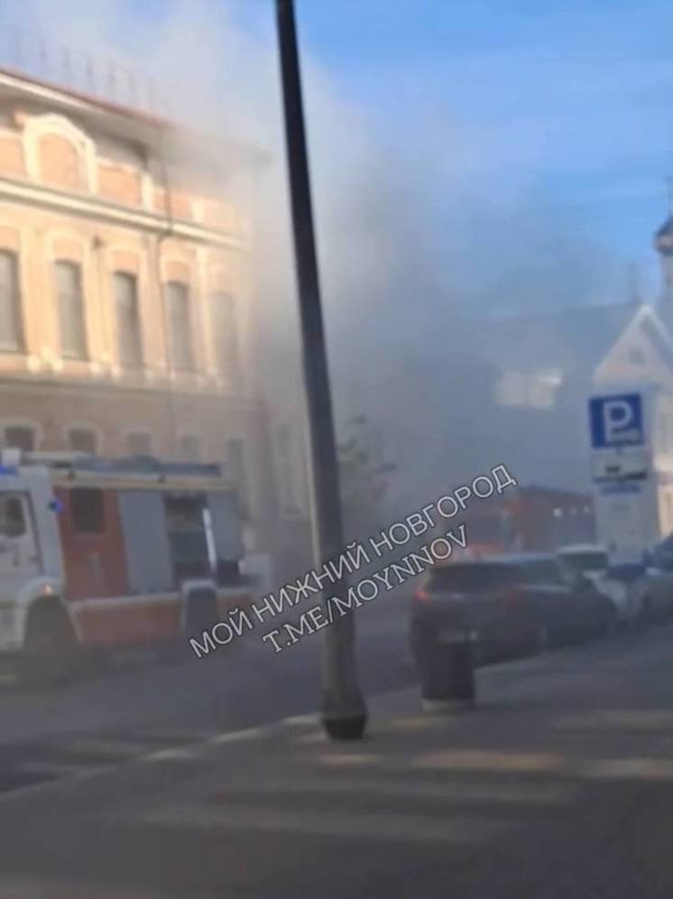 Один из баров загорелся в центре Нижнего Новгорода