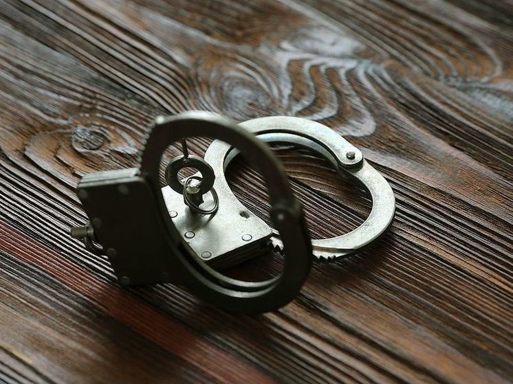 Спасателям пришлось вытаскивать из наручников несостоявшегося фокусника из Челябинской области