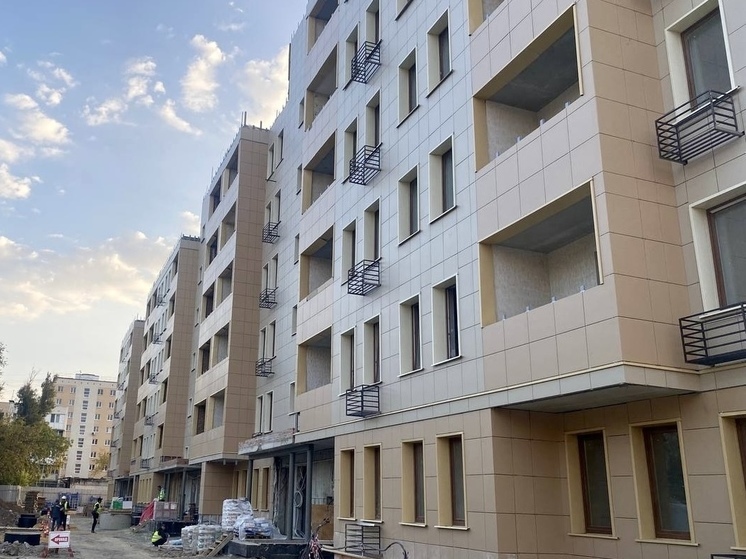 В строящемся доме в Жовтневом районе Мариуполя начались отделочные работы