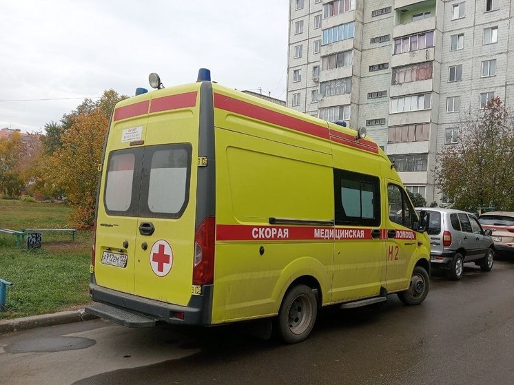 В Барнауле росгвардейцы спасли врачей от буйного пациента