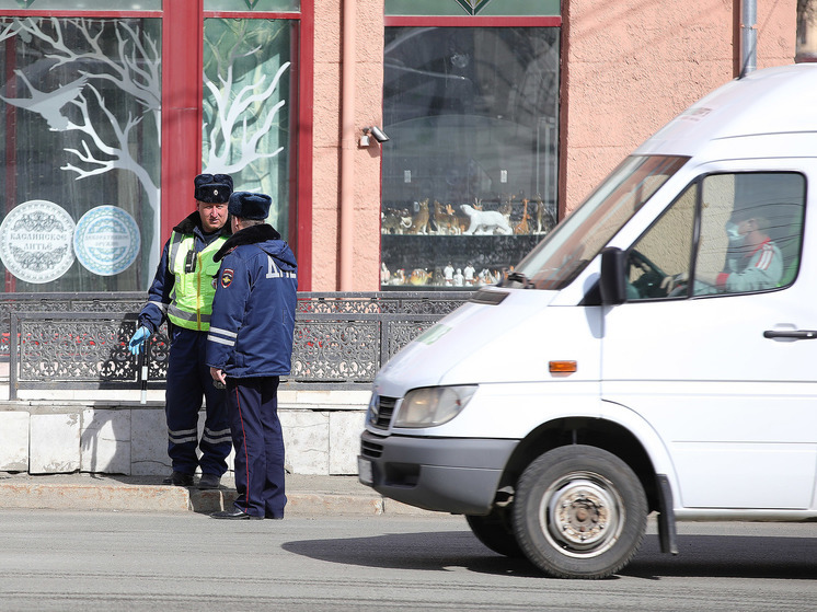 В Челябинске подростки повредили несколько машин