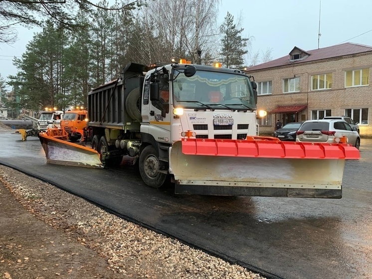 Новгородские дорожники с 15 октября перешли на зимний режим работы