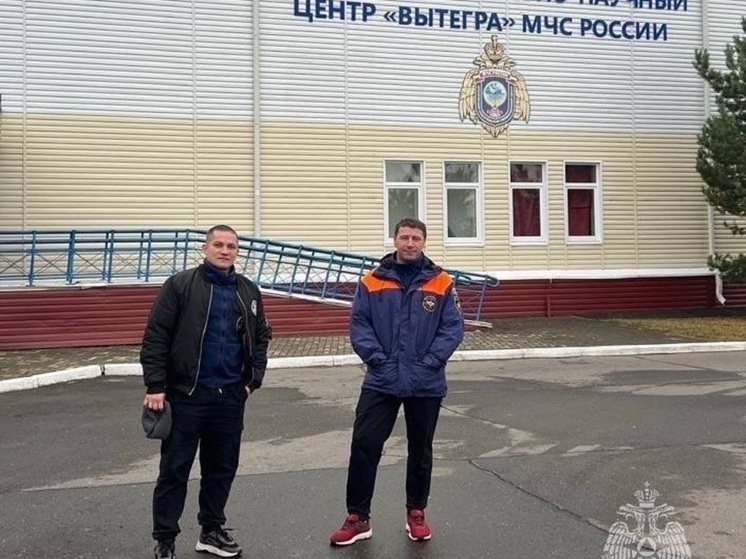 Спасатели НАО приступили к изучению снегоболотоходов