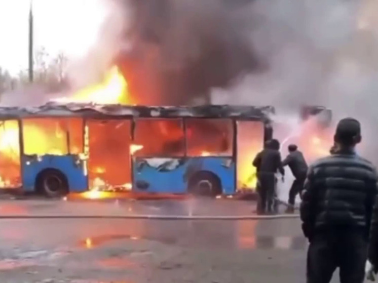Четыре автобуса сгорели в Видном во время утреннего пожара