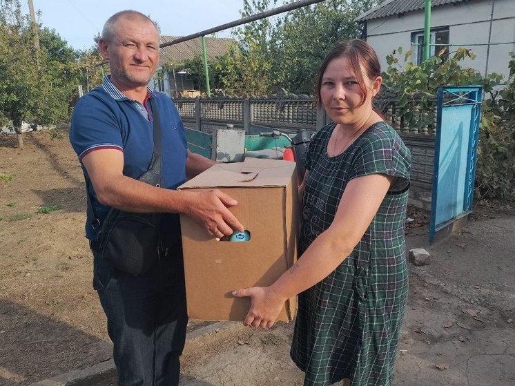 В Херсонской области семьям с новорождёнными раздали гумпомощь