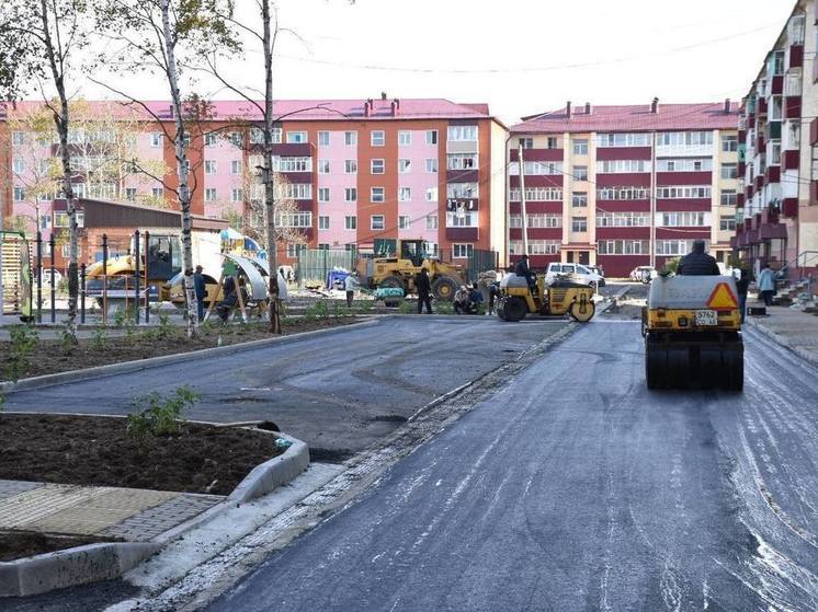 В семи районах Сахалинской области успешно завершили капремонт дворов