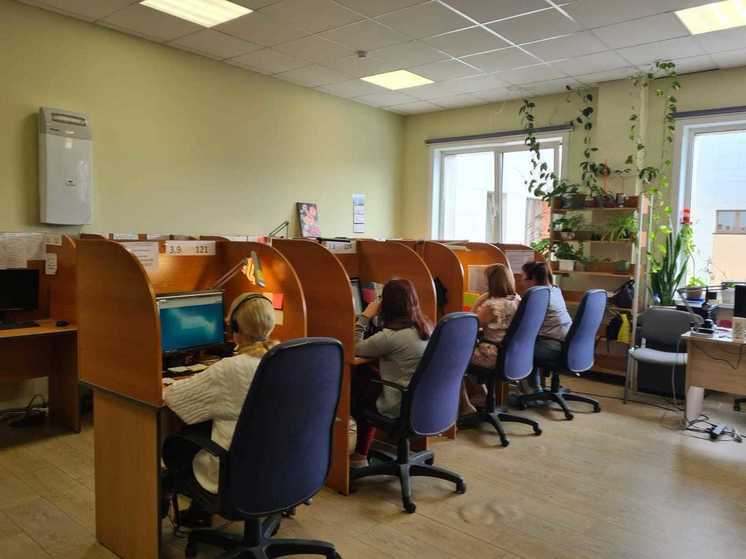 Операторы службы 1-300 на Сахалине приняли почти 2 млн звонков