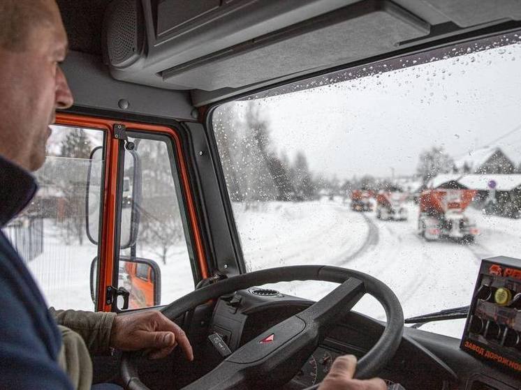 Готовиться к зиме начали дорожники Подмосковья
