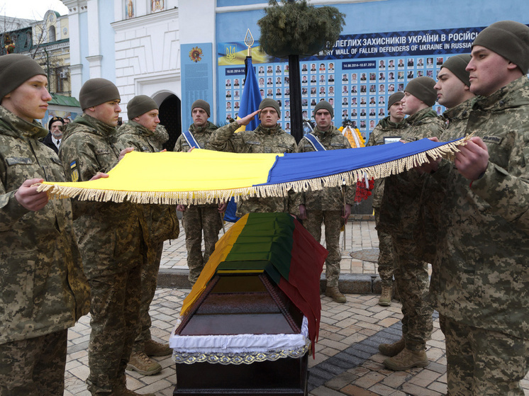 «Такие потери не выдержит ни одна армия»: на Западе озвучили «ошеломляющие» цифры убитых и раненых в ВСУ