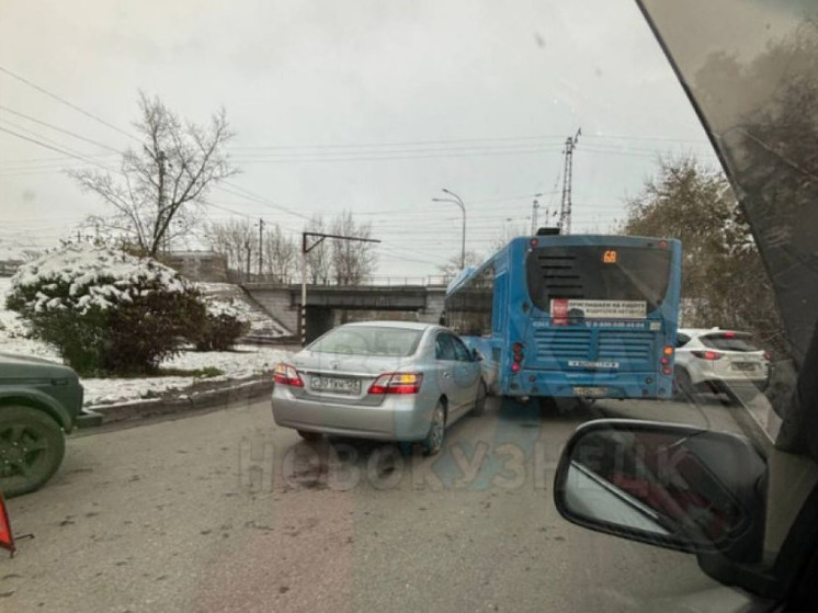 ДТП с участием автобуса произошло в Новокузнецке