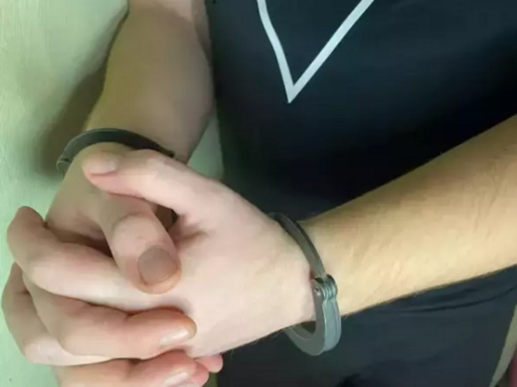 В Новочеркасске мужчина обокрал гараж на 12 тысяч рублей