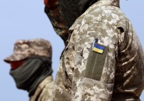 Участник специальной военной операции (СВО) по имени Виктор, побывавший в плену у вооруженных сил Украины (ВСУ), рассказал, как украинские боевики издеваются над россиянами. Его слова приводит RT.