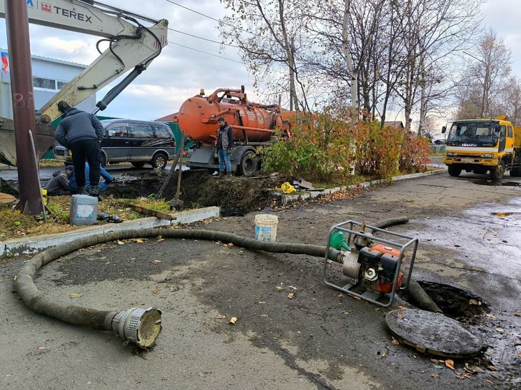 В Поронайске восстановили водоснабжения после коммунальной аварии