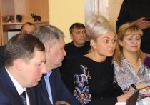 Очистка газонов и тротуаров в Чите финансируется по разным программам, поэтому иногда они убираются не одновременно