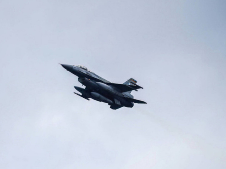 WSJ: Украина получит 20 истребителей F-16 не раньше лета 2025 года