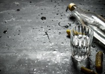 Телеграм-канал Mash сообщает, что убивший соседа настоятель храма Тихвинской иконы Божией Матери Игорь Ефремов был в запое на протяжении нескольких лет