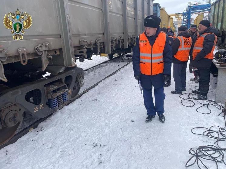 В Амурской области на железной дороге вагон сошел с рельсов