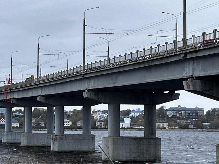 Костромские тонкости: мост через Волгу открыт, но...