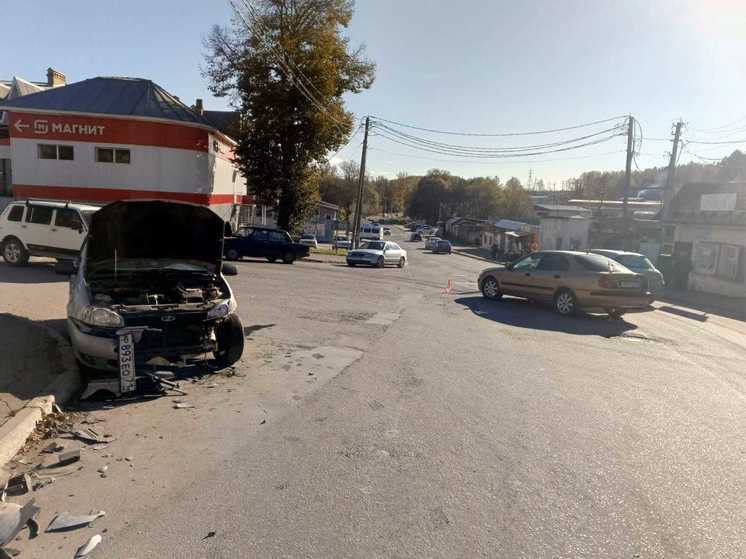 Тройное ДТП произошло в Дубне из-за спешившей женщины