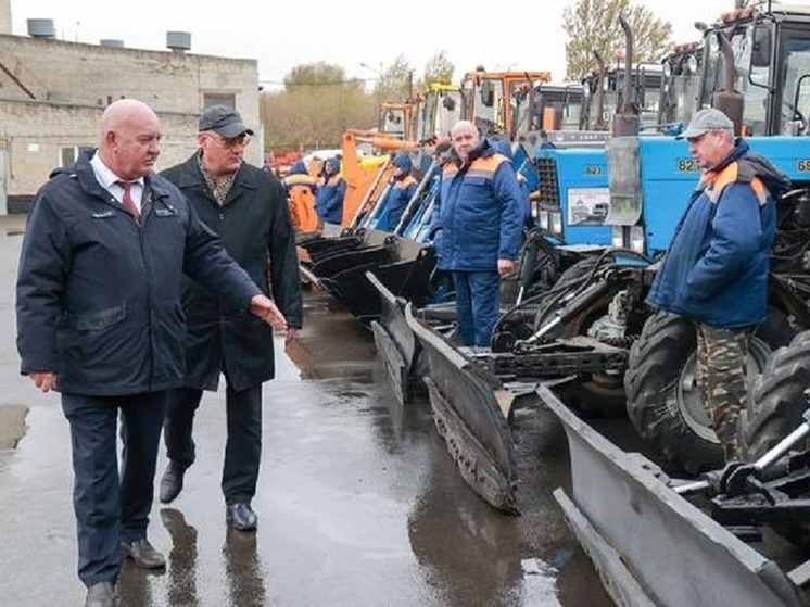 Смотр зимней спецтехники прошел на Автозаводе в Нижнем