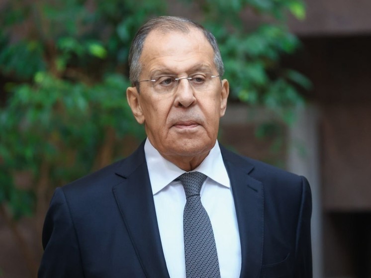 Лавров обвинил Зеленского в готовности отдать Западу все природные ресурсы Украины