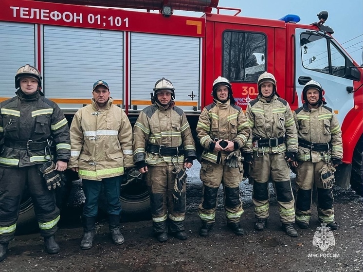 В Губахе спасли на пожаре бабушку и внука