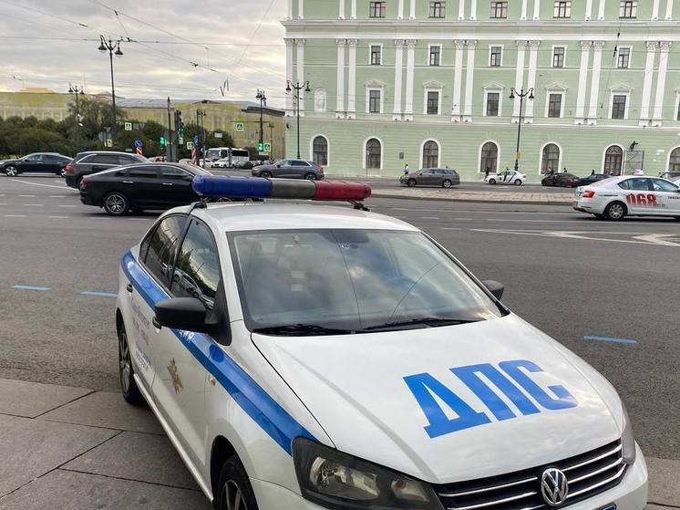 Мурманский водитель въехал в две машины и сбил подростка