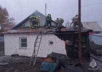 В прошедшую субботу, 19 октября, в Рубцовске произошел пожар в частном доме. Об этом сообщает пресс-служба ГУ МЧС России по Алтайскому краю.