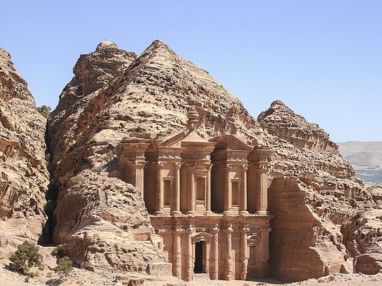 Ученые обсуждают результаты раскопок в древней Петре