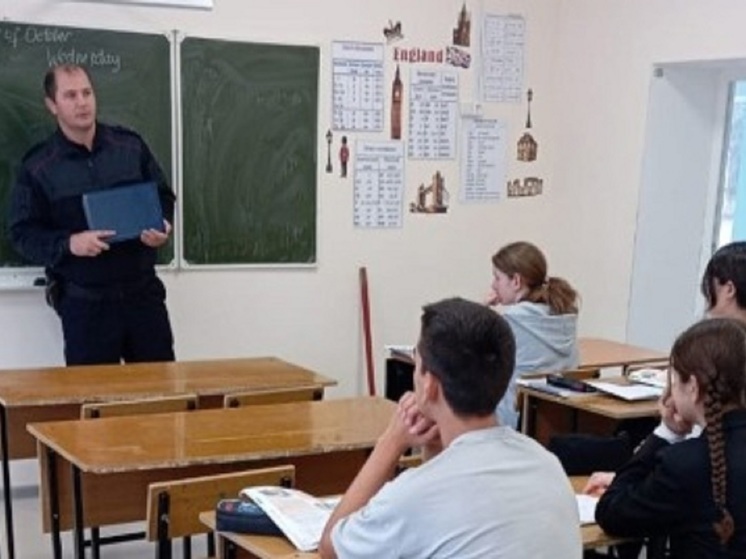 Студентам Калмыкии рассказали о вреде наркотиков