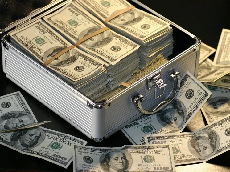 МВФ: глобальный госдолг превысит сто триллионов долларов