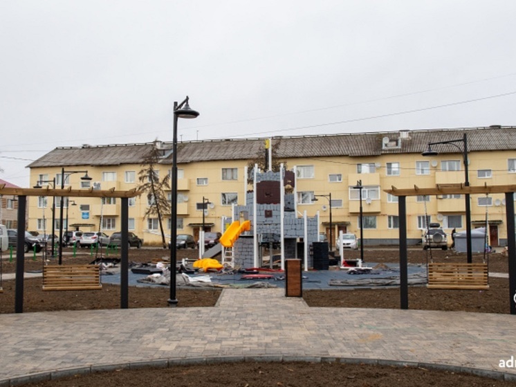 За окружной стоматологией в Нарьян-Маре достраивают детский городок