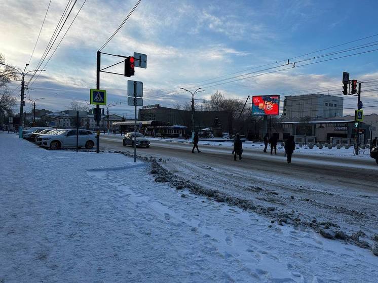 Семь единиц техники убирают дороги от снега в Чите