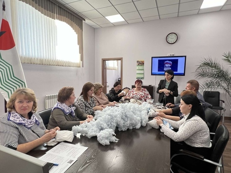 Многодетные и приемные семьи Ханты-Мансийска посетили мастер-классы ко Дню отца