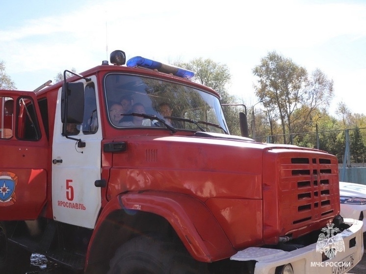 В Рыбинском районе горел мусорный полигон