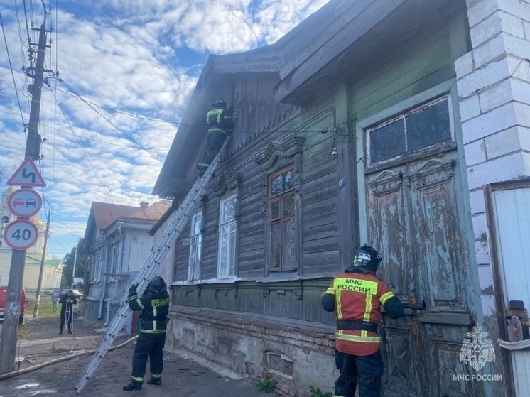 В Орле на Цветаева горел жилой дом