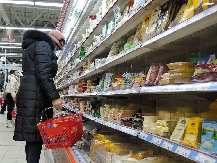 Эксперт назвал подешевевшие за неделю в России продукты