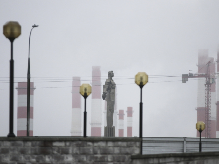 Синоптики ожидают дождливой, но теплой погоды в Москве в ноябре