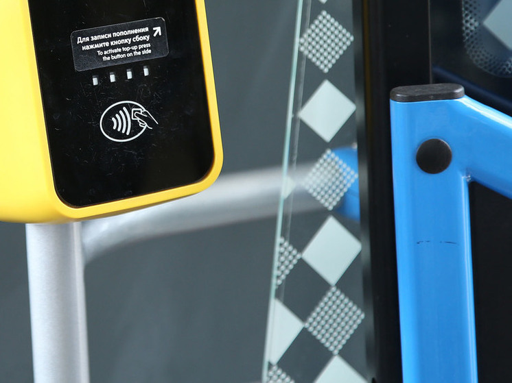 В Балашихе люди стоят в очередях на автобусы по 30–40 минут