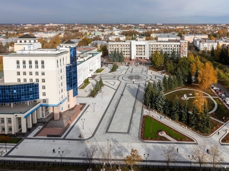 В Вологде официально открыли благоустроенную площадь имени Анатолия Семеновича Дрыгина