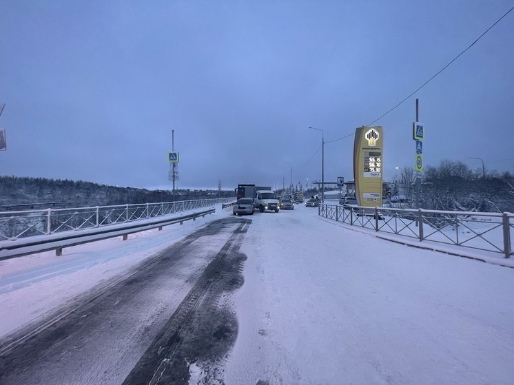 Водитель иномарки попал в больницу после массового ДТП в Лабытнанги