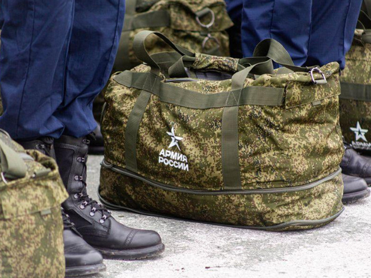 Женам и детям срочников из Новосибирской области напомнили о социальных выплатах