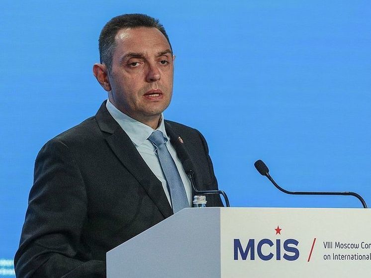 Вице-премьер Сербии назвал превосходной приобретенную у России военную техники