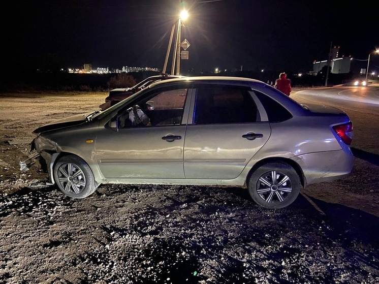 В Жердевке столкнулись два автомобиля Lada: два человека пострадали
