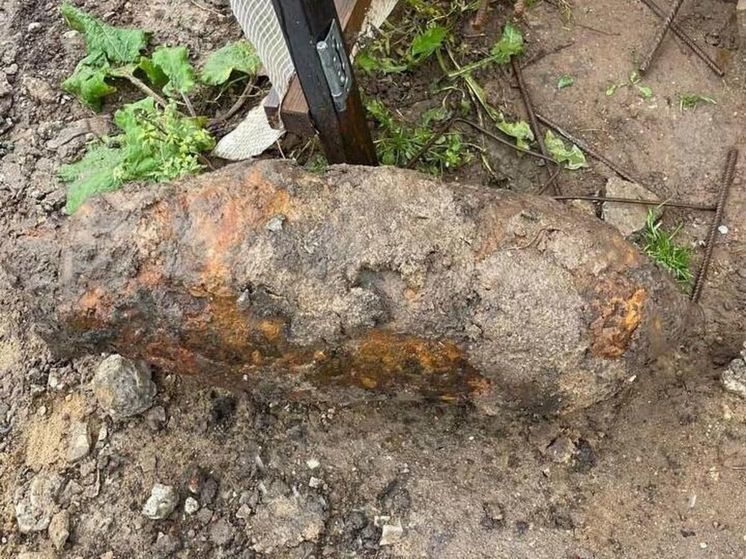 Фугасную авиационную бомбу времен войны нашли в Подмосковье