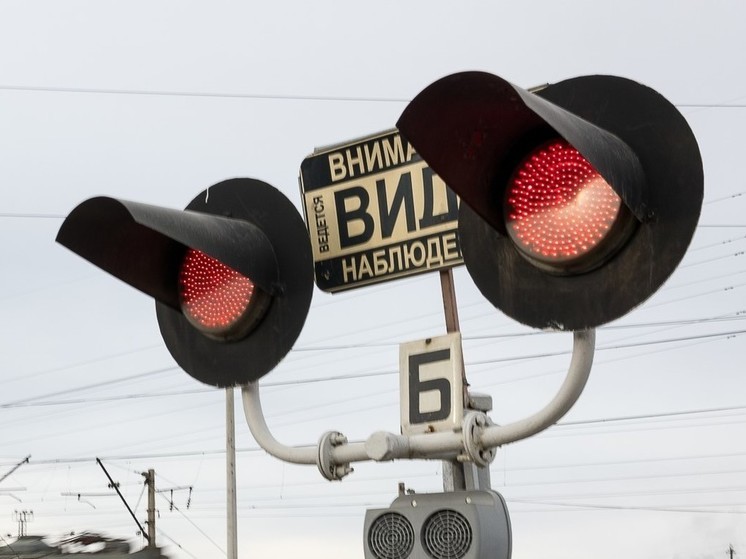 Электричка столкнулась с краном на перегоне в Забайкалье