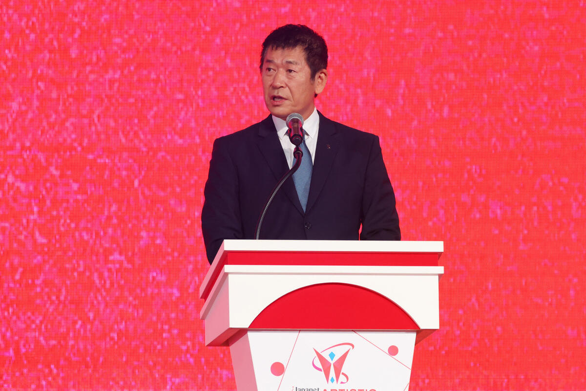 Ватанабэ переизбран на пост президента Международной федерации гимнастики